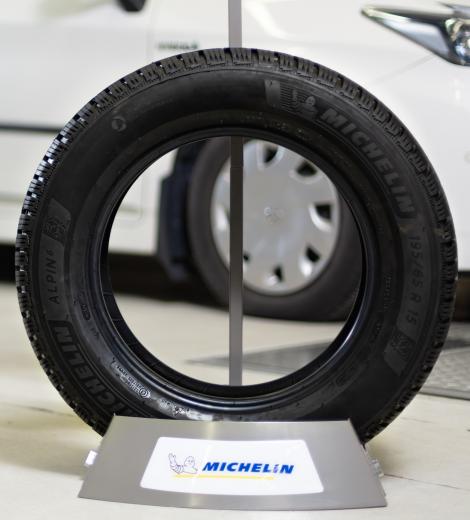 Pneus Bosch Car Service Demo